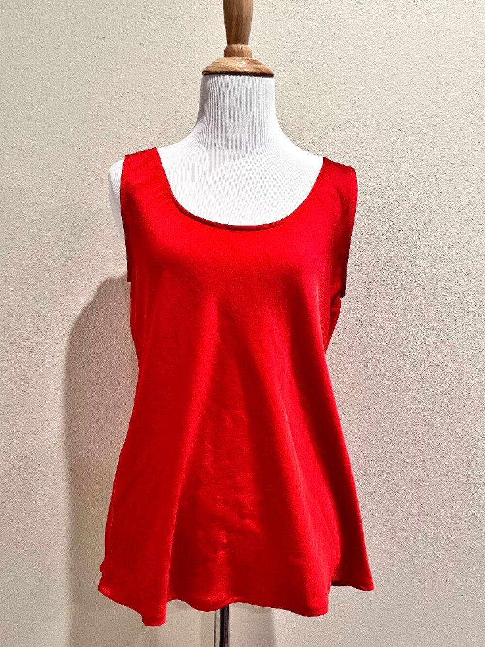 Bar III Red Scoop Neck Soft Airy Tank Top - Size Small